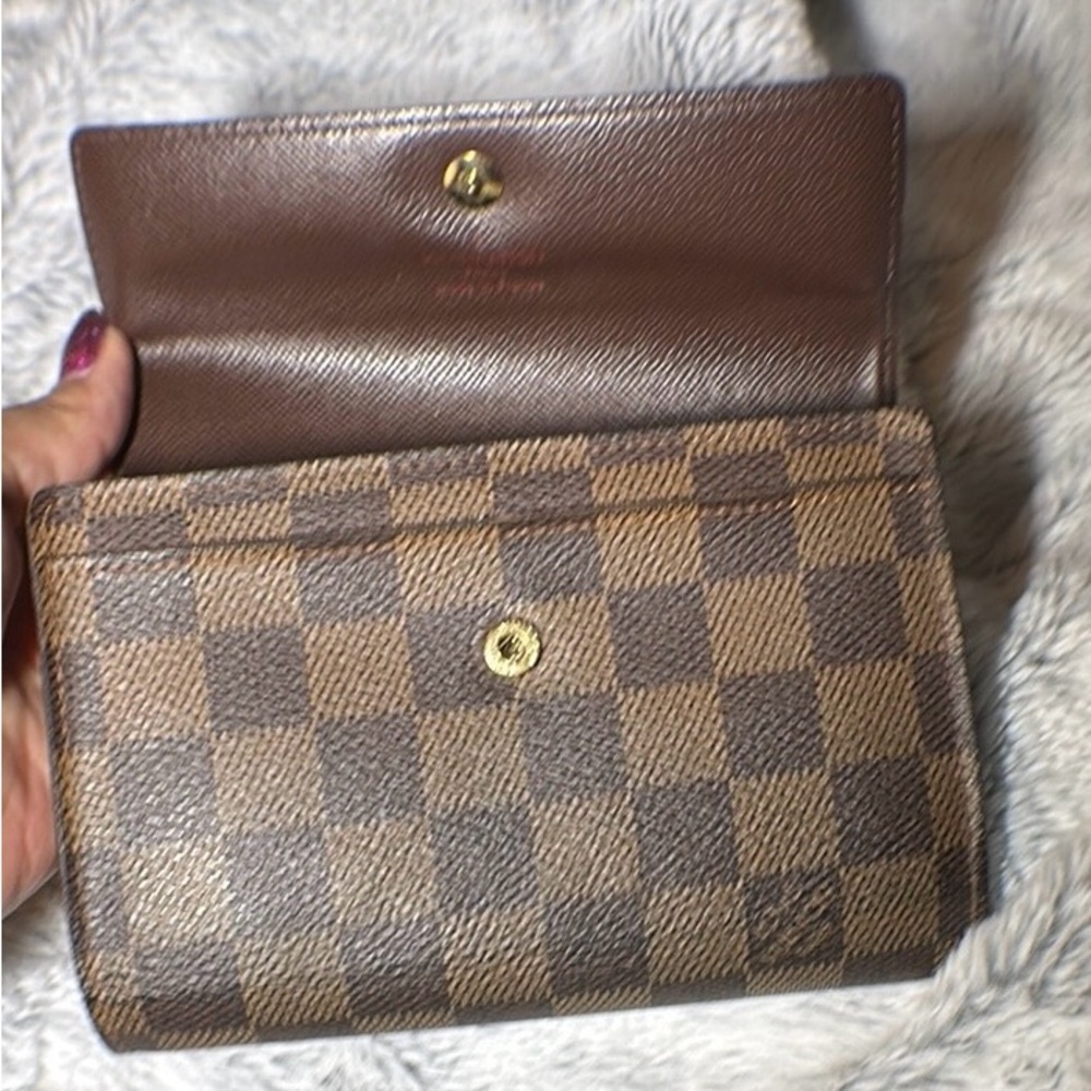 LOUIS VUITTON Portefeuille Alexandra Damier Ebene Tri-fold Wallet - Picture 5 of 17